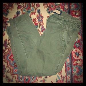Girls Abercrombie Green Capris.